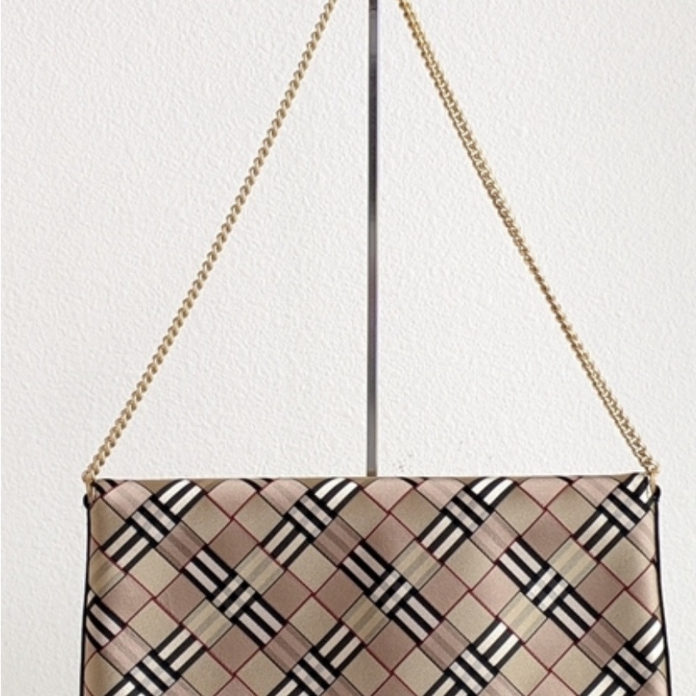 COA Burberry Cert. of Authentic Shoulder Bag, Wristlet, Clutch on Gold Chain. - Picture 2 of 9
